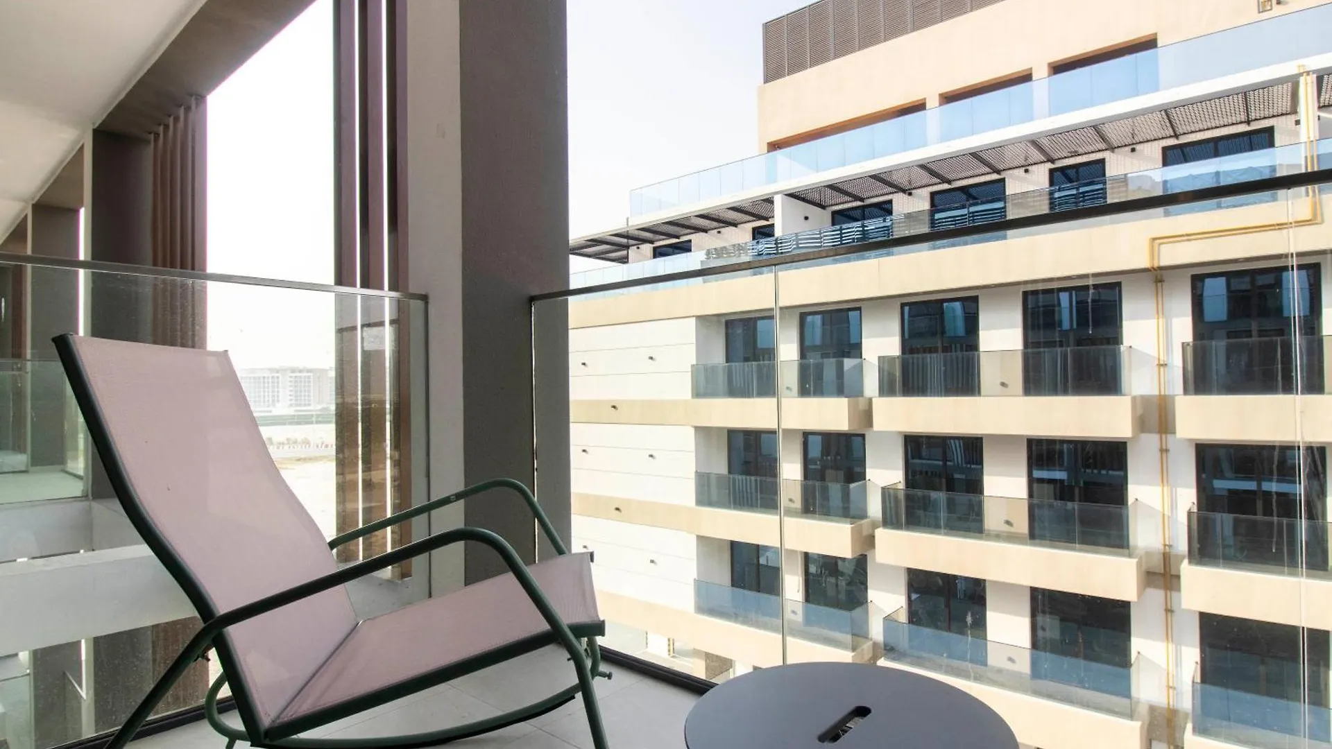 Spacious 2Br With Big Balcony In Meydan Dubai Apartment