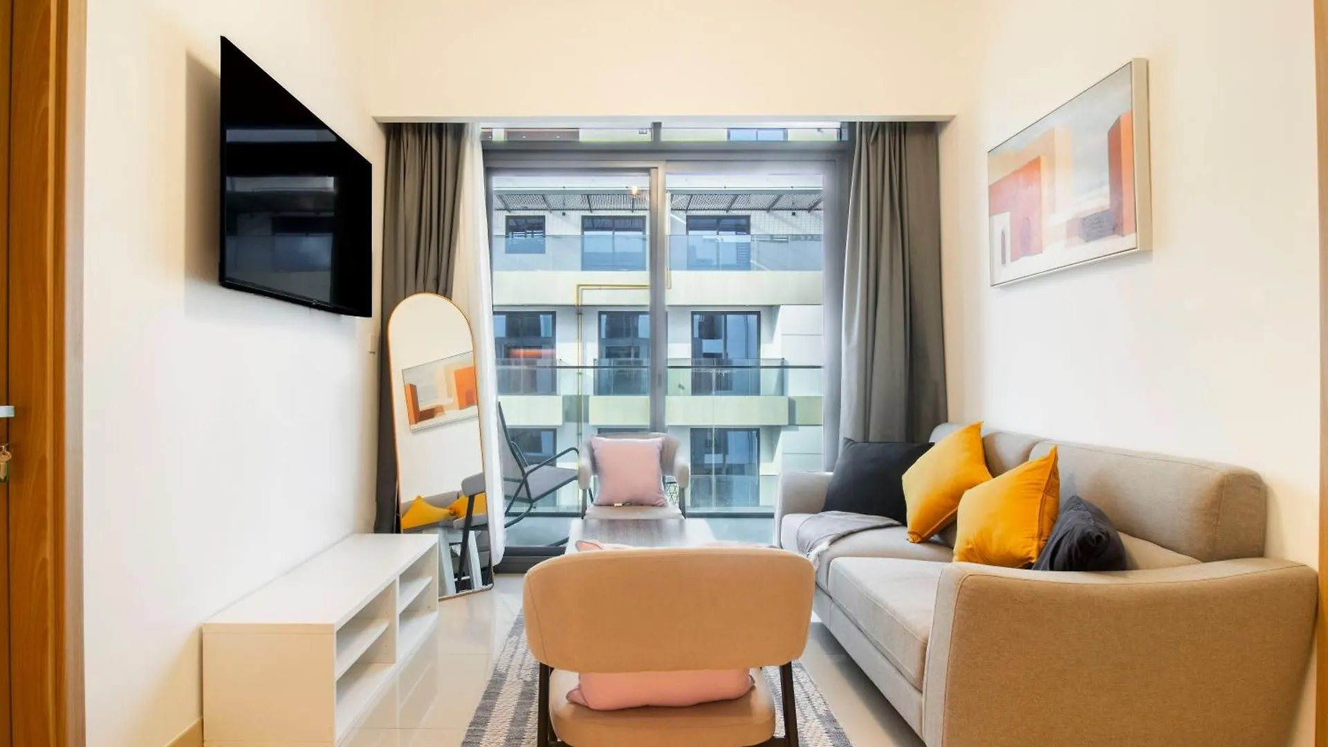 Spacious 2Br With Big Balcony In Meydan Dubai